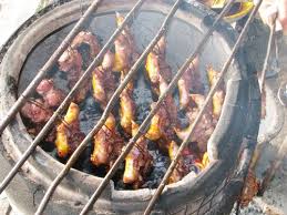 Helen Ngoc Giang chuot dong quay lu